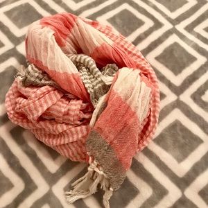 American Eagle scarf
